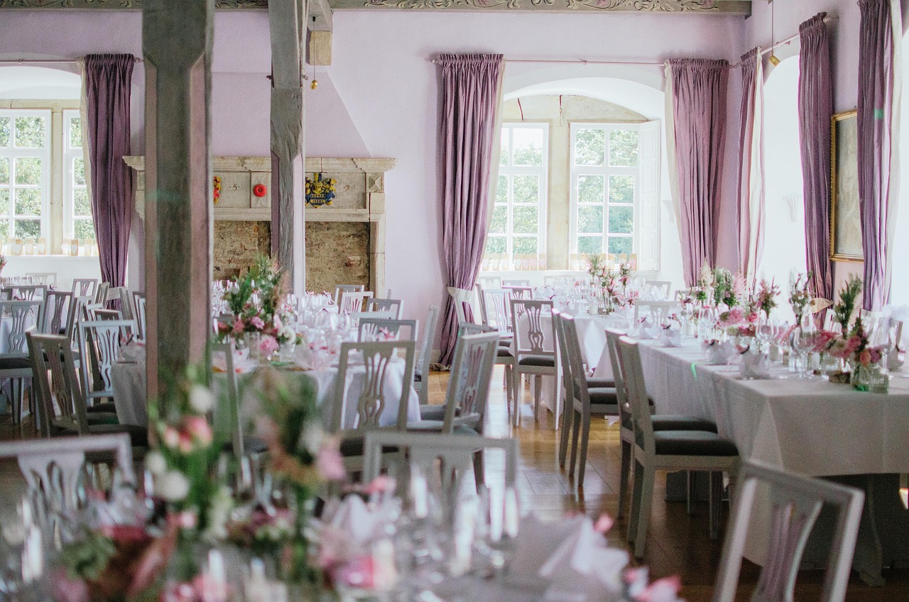 Tiffany Chiavari Chairs alternate view